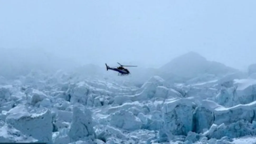 Tragedie aviatică lângă Everest: S-a prăbușit un elicopter cu turiști - Nu sunt supraviețuitori - Cel puțin 6 decese confirmate