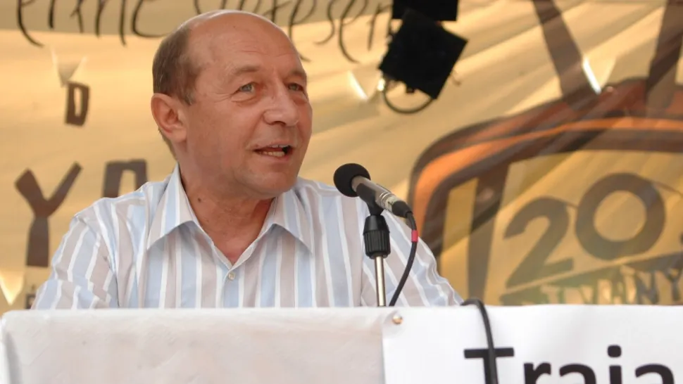 Comparație între reacțiile lui Traian Băsescu și Marcel Ciolacu la evenimentul organizat de maghiari la Tușnad - VIDEO