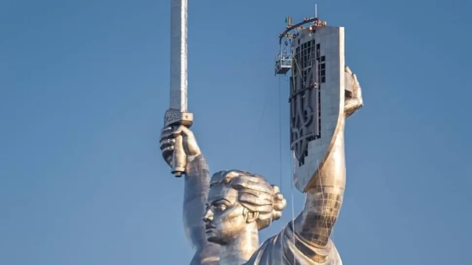 Război în Ucraina, ziua 530: Ucraina a scos simbolurile sovietice de pe un monument din Kiev. Cum decurg ostilitățile pe front - LIVE TEXT