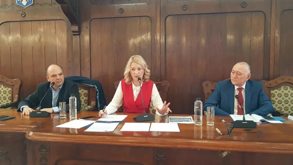 Azilele groazei din Mureș. Prefectul Mara Togănel și-a dat DEMISIA la o săptămână după ce anunțase Ciolacu