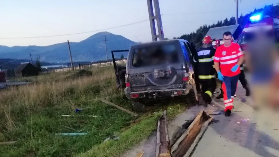 Accident grav pe un drum din Suceava. Un om a decedat, alte 5 persoane sunt rănite