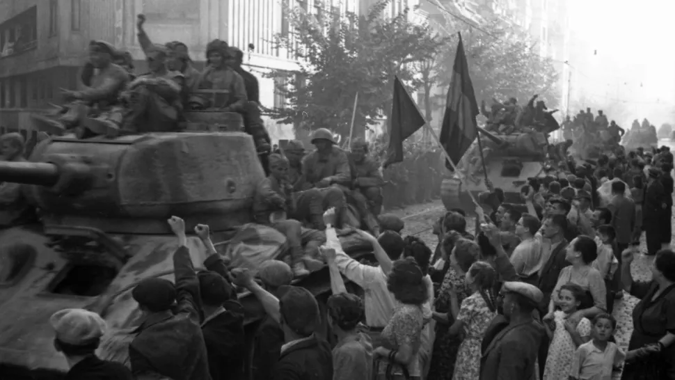 31 august 1944. A început cursul intensiv de limba rusă și comunism. "Profesorii" au intrat cu tancurile in București