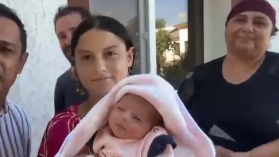 Femeia care a născut pe trotuar a rămas cu șoc post traumatic. „Se trezește din somn noaptea și se sperie”