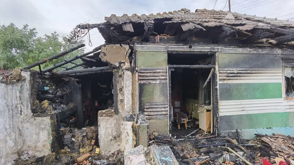 Incendiu la Huși: un bărbat în vârstă de 81 ani a suferit arsuri la nivelul feței, gâtului și membrelor superioare