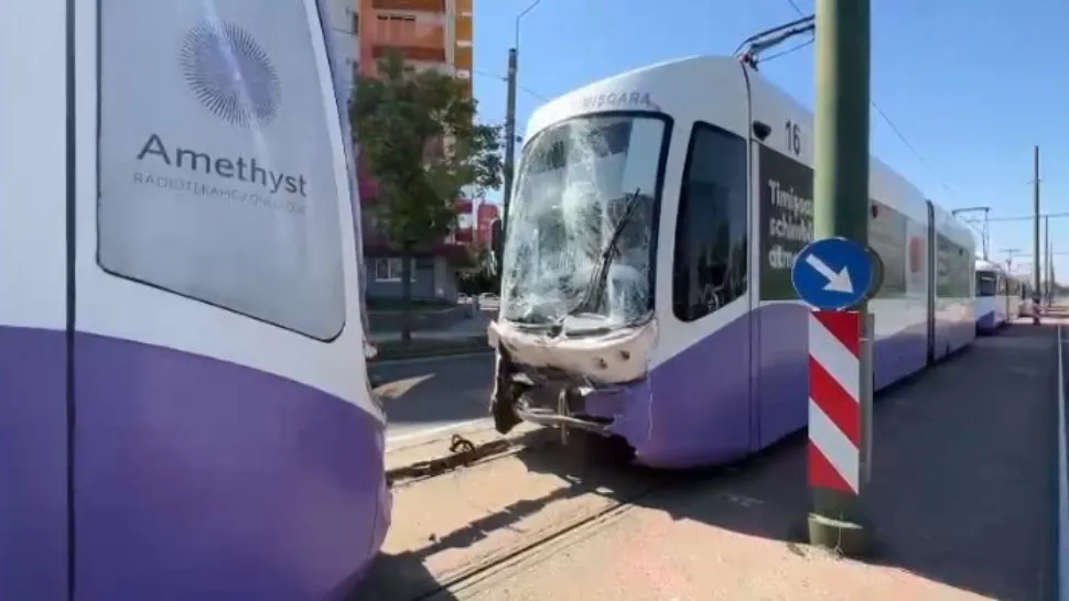 Două tramvaie s-au ciocnit, în Timișoara - O persoană a fost rănită