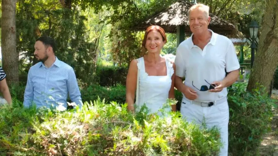 Președintele se relaxează, alături de soție, unde știe el cel mai bine: pe terenul de golf/FOTO