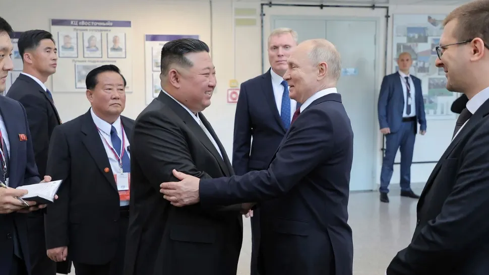 Gest INCREDIBIL făcut de securitatea lui Kim Jong Un, înainte de întâlnirea cu Putin | VIDEO