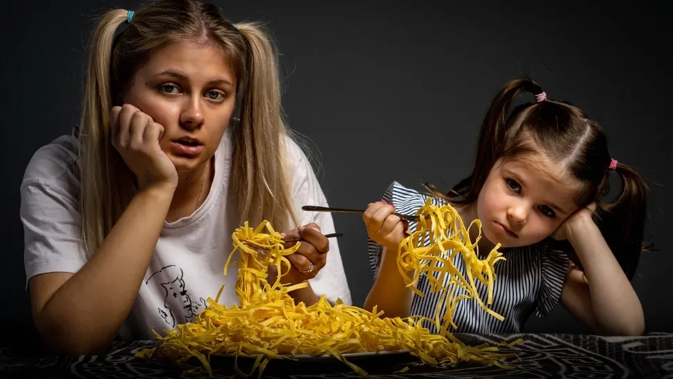  De ce casa ta te îngrașă? 9 cauze nebănuite ale obiceiurilor tale alimentare, ascunse în locuință 