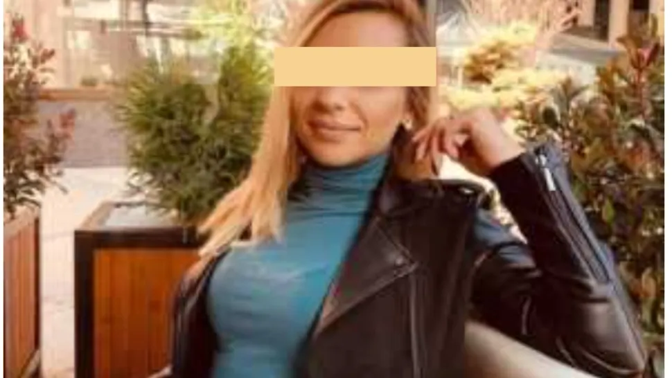 Sex în postul de poliție. Răsturnare de situație în cazul agentei care se iubea cu șeful, iar soțul privea pe geam 