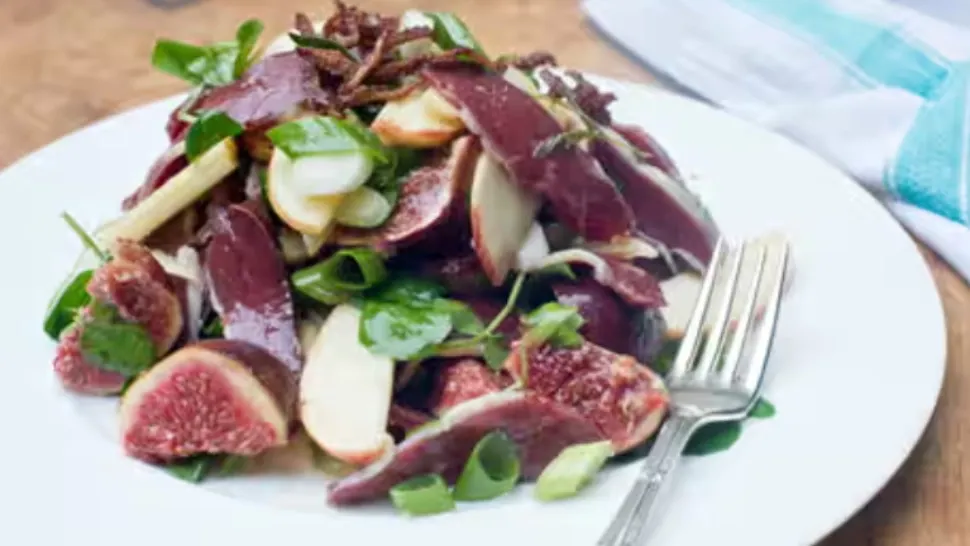 Salata de rață cu smochine, delicatesa servită de Vladimir Putin și Kim Jong la dineu. Cum se prepară și de ce ingrediente ai nevoie
