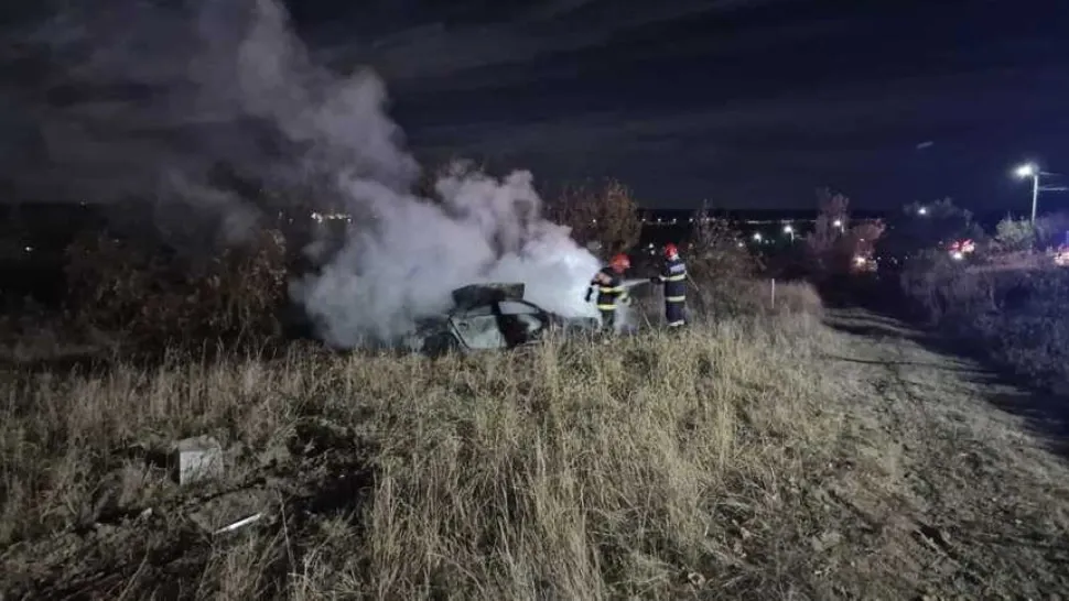 Accident teribil în Galați - Un tânăr a murit și alți doi au fost grav răniți după ce s-au răsturnat cu mașina. Șoferul nu avea carnet