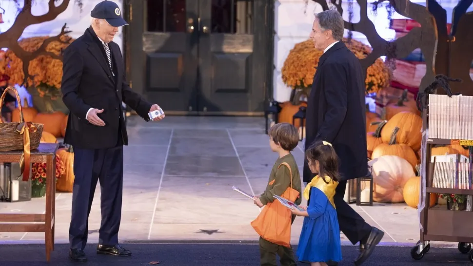Fiul lui Antony Blinken, costumat în Zelenski pentru a-l colinda pe Joe Biden de Halloween - Momente inedite la Casa Albă - FOTO&VIDEO