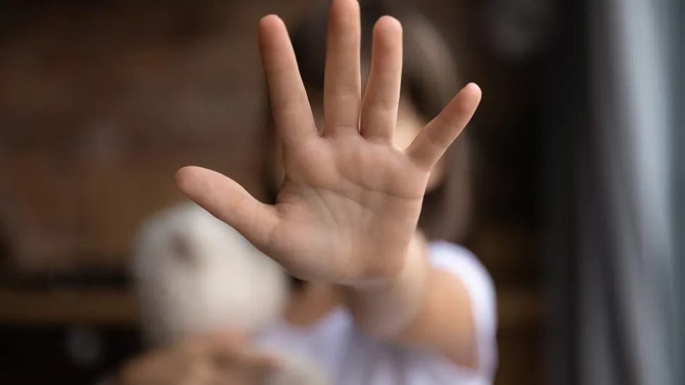Șoc în învățământ: Peste jumătate dintre liceeni și studenți susțin că au trecut prin cel puţin o formă de abuz sexual în școli