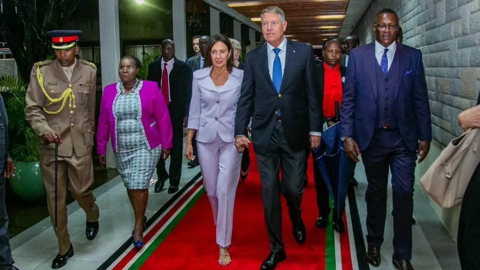 Klaus Iohannis, în Kenya - Primele imagini cu președintele României și cu prima doamnă din turneul din Africa
