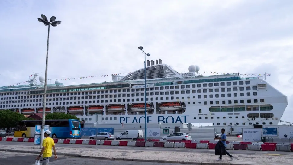 Focar uriaș de COVID și infecții gastrointestinale pe un vas de croazieră. Sute de oameni contaminați, stare de ALERTĂ