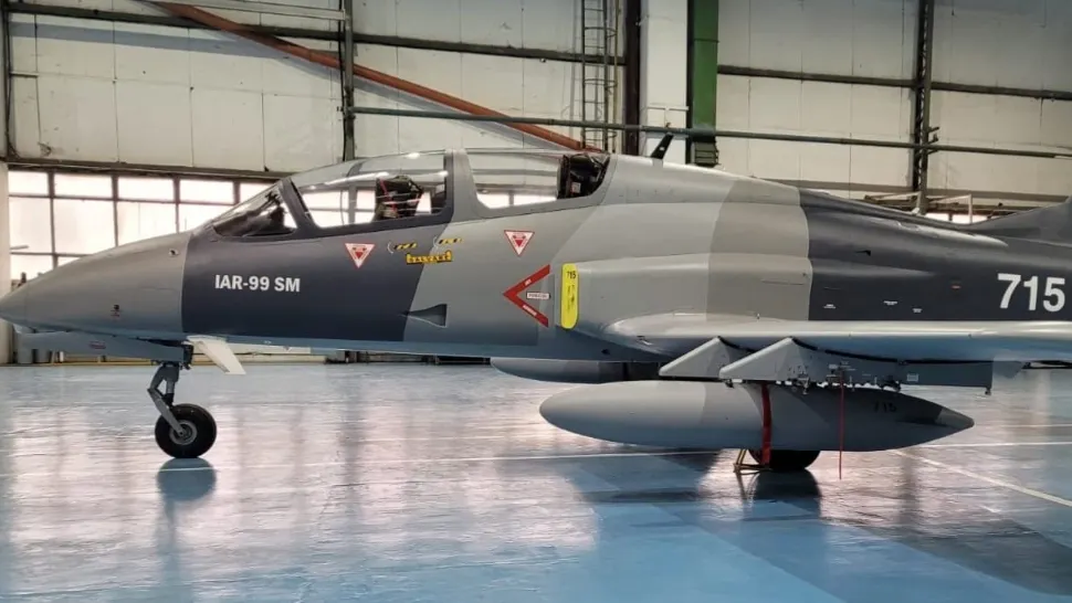 Probele cu primul avion IAR 99 SM au început la Craiova - Anunțul ministrului Economiei, Ștefan Radu Oprea