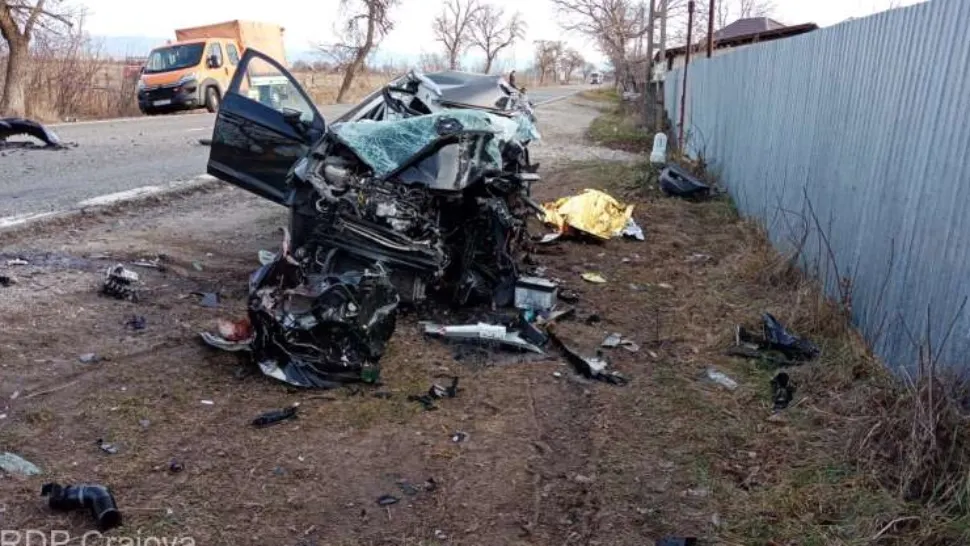 Accident grav în Gorj - Șoferul unui autoturism a murit pe loc în urma unei coliziuni cu un autocamion