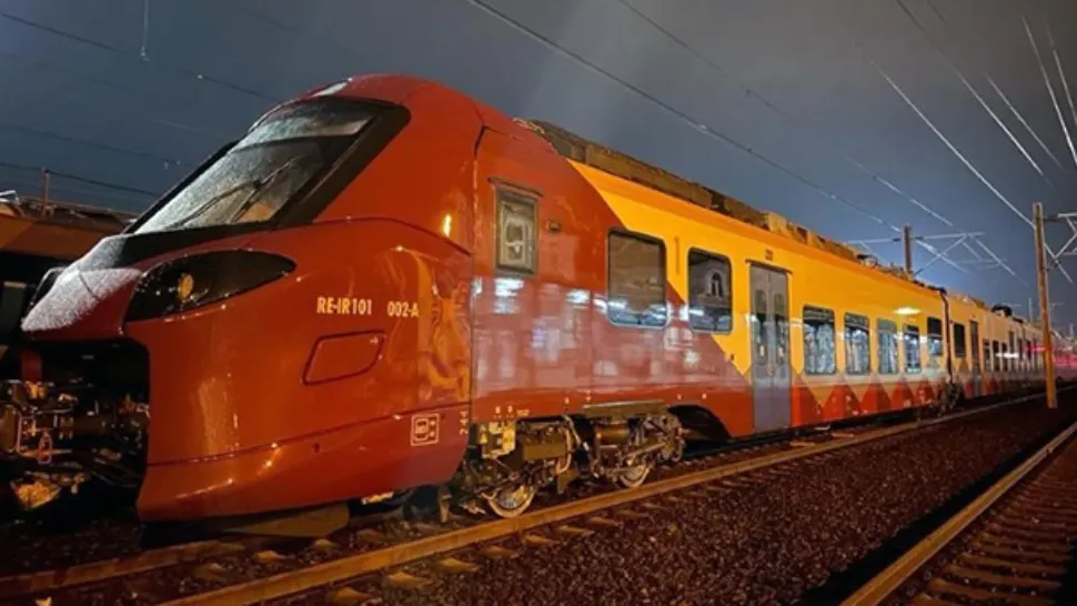 Primul tren electric nou cumpărat de România în ultimii 20 de ani a ajuns în țară. Când va începe să circule garnitura - VIDEO