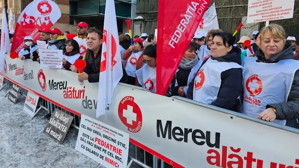 Protestele se extind: angajații din Sănătate amenință cu greva GENERALĂ. Și cei din primării sunt nemulțumiți de salarii