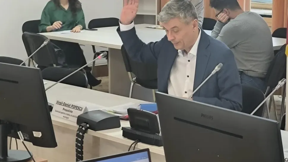 Virgil Popescu: Am propus și votat amendamentul prin care eliminăm taxa pe soare