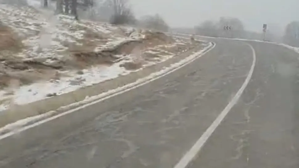 A nins ca în toiul iernii la Rânca, drumarii au fost nevoiți să intervină de urgență - FOTO