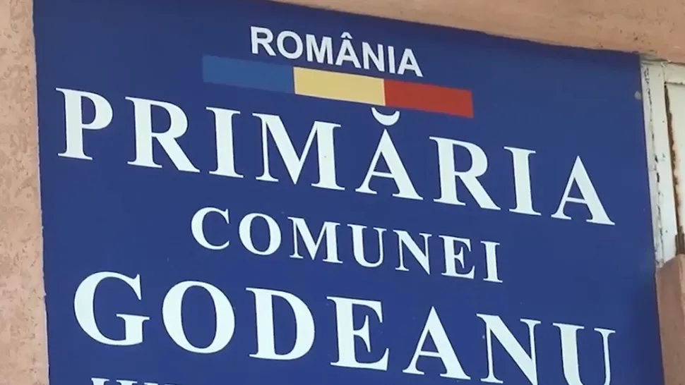 Comuna din România, unde primăria este "moștenire de familie". Soția i-a păstrat locul cald primarului, cât timp acesta a fost la închisoare