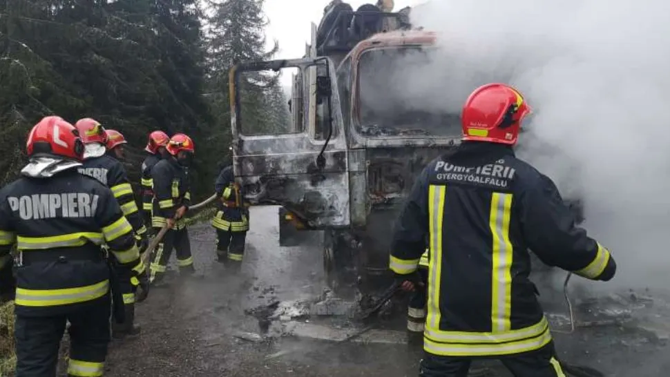 Incendiu de proporții de la fabrica de apă minerală Borsec fost stins VIDEO