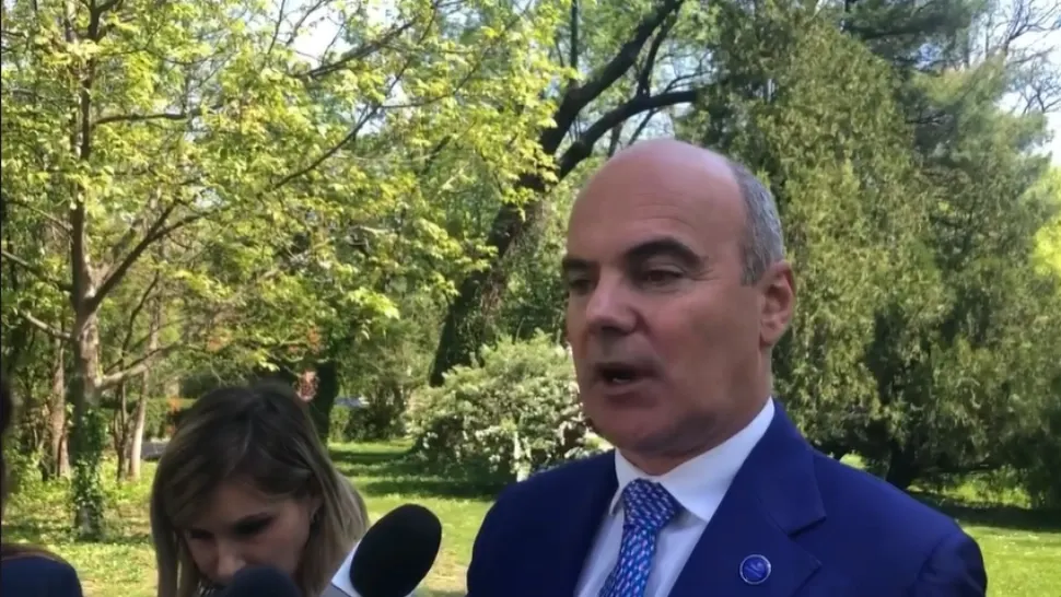 Rareș Bogdan, despre scenariul retragerii lui Cîrstoiu:”Dacă suntem oameni serioşi, îl susţinem să câştige alegerile”.