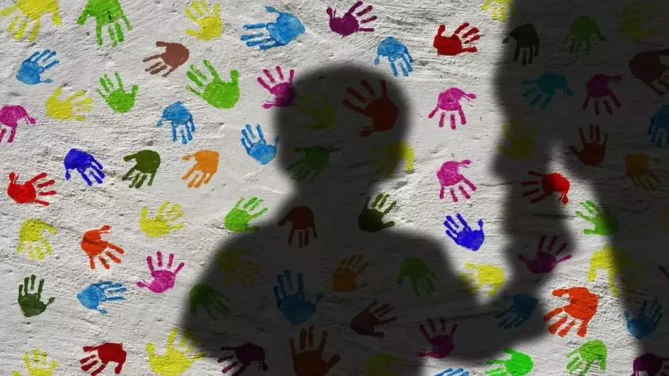Femeia din Galați care și-a omorât din bătaie fetița de 9 ani a fost trimisă în fața instanței. Nici unchiul şi mătuşa victimei nu vor scăpa de judecată