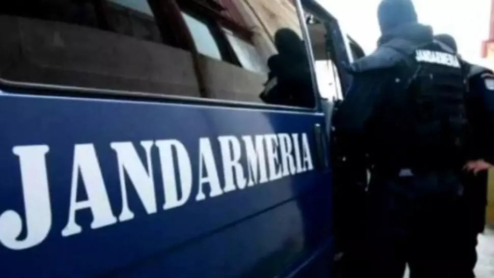 Gafă la Jandarmeria Română: Un jandarm norocos s-a trezit cu 300.000 de euro în cont, reprezentând salariile colegilor săi 