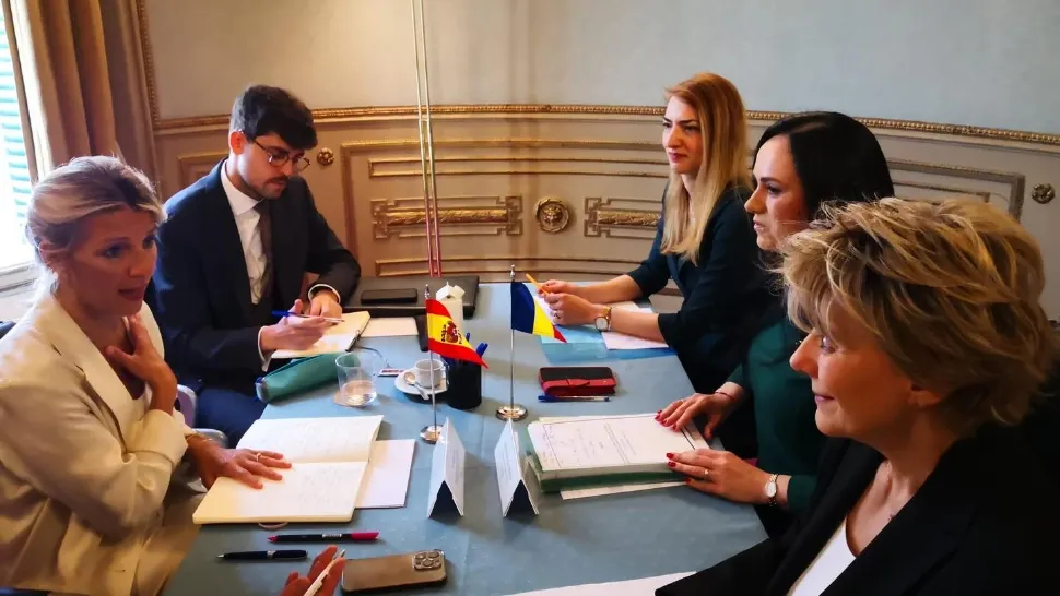 Vești extraordinare pentru românii din Spania: Acordarea dublei cetățenii, discutată de către miniștrii celor două țări