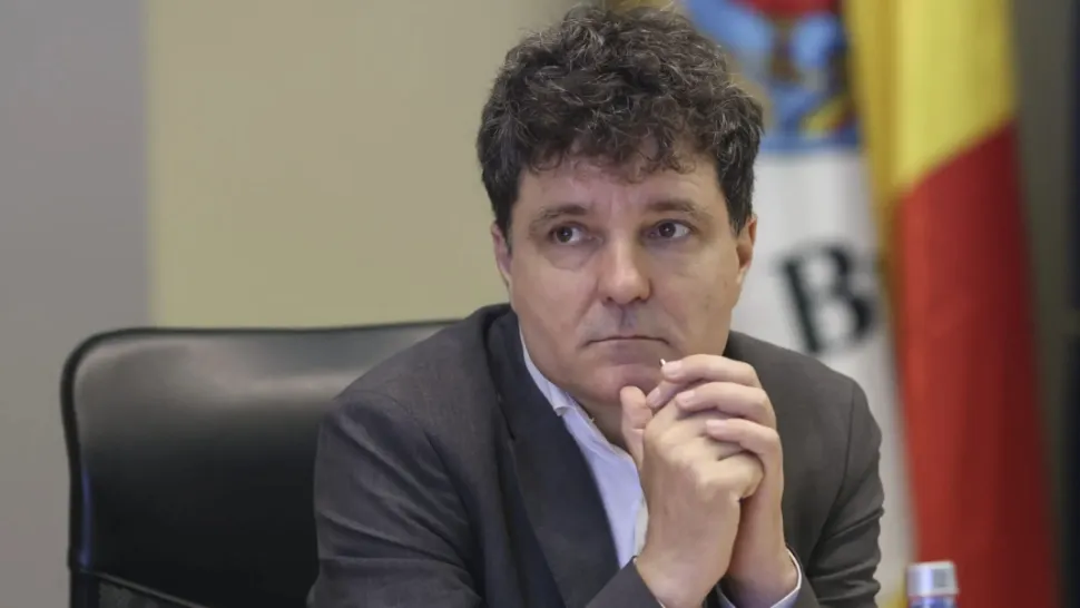 Tandemul securiștilor: Turnătorul Nicușor, susținut în campanie de „sifonul” Petrov