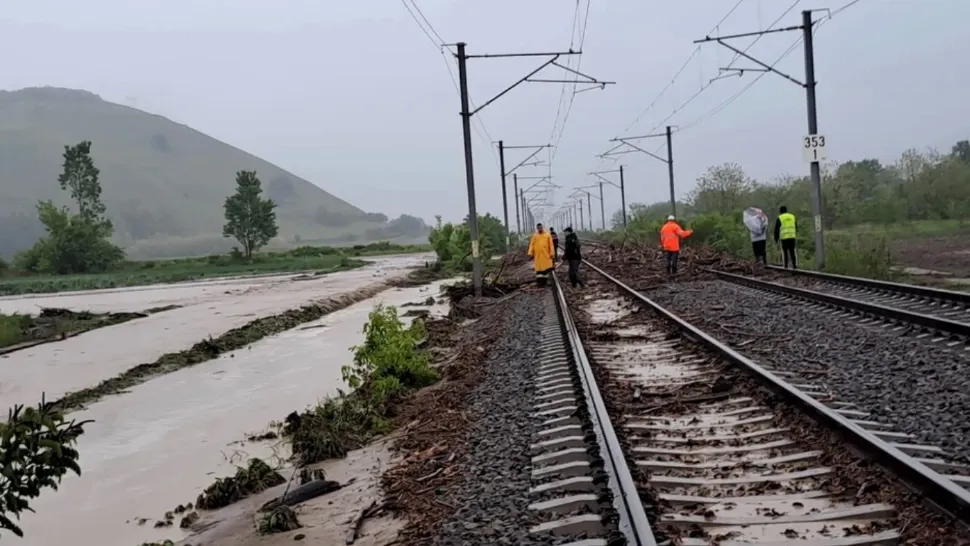 Două județe din țară, sub Cod galben de inundații. Avertismentul hidrologilor