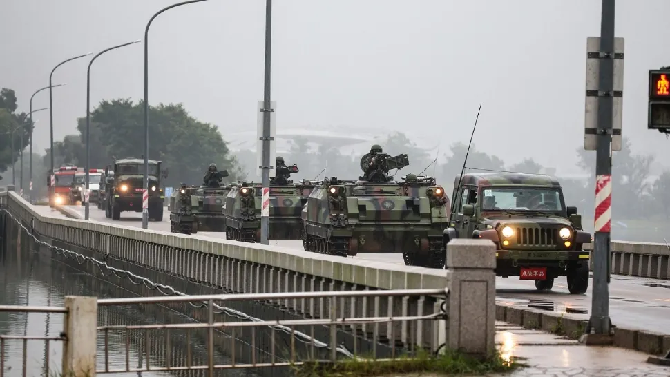 China își „încordează mușchii” cu Taiwan. A înconjurat insula și amenință cu preluarea puterii