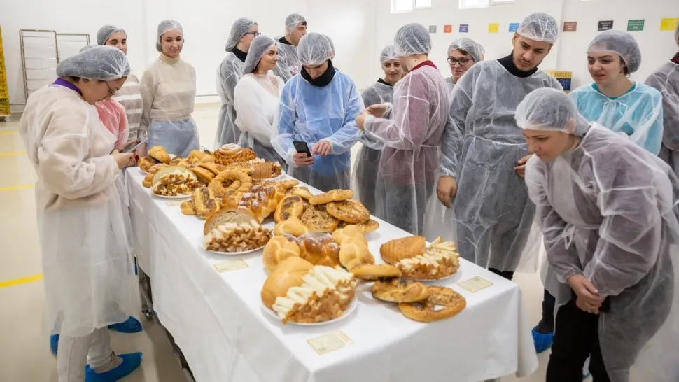 Pâinea cu gust de friptură și berea cu extract din coajă de vinete. Unde se află cercetătorii care vor să revoluționeze piața alimentară din România