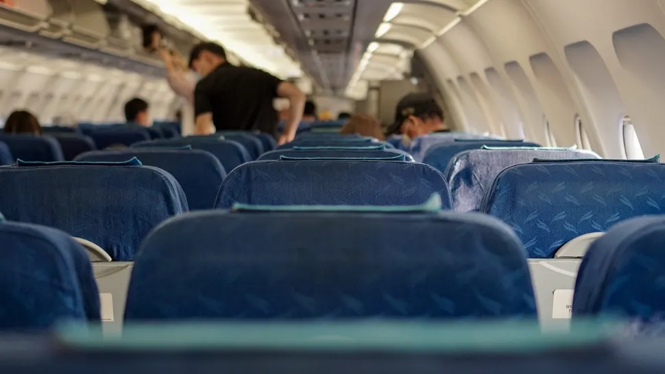 60 de turiști români sunt blocați în Grecia după ce avionul a rămas fără pilot