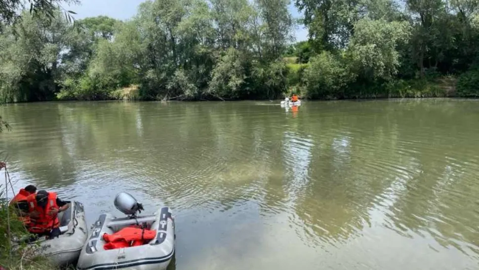Bărbatul dispărut în apele râului Timiş a fost găsit mort. ISU Timiș avertizează despre pericolele scăldatului pe timpul caniculei
