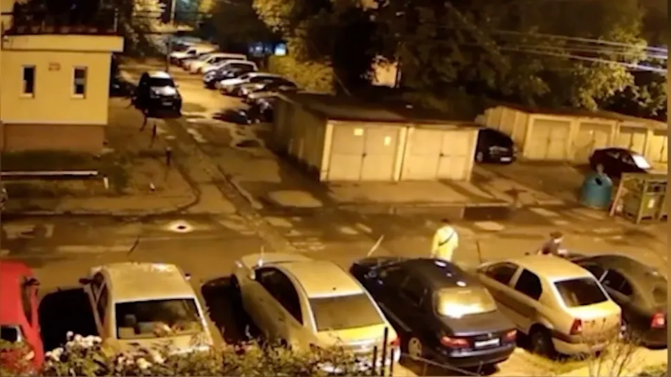 Scene ireale, în Baia Mare: 90 de mașini au fost distruse într-o parcare. Șocant ce au surprins camerele video