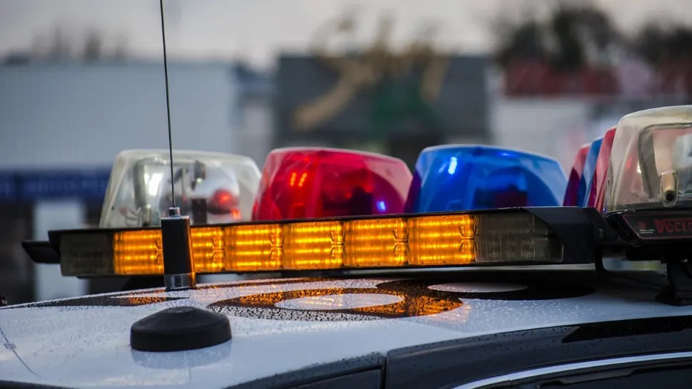 Accident grav pe DN1 în judeţul Sibiu: O maşină a lovit un sens giratoriu şi s-a răsturnat! Două persoane au MURIT