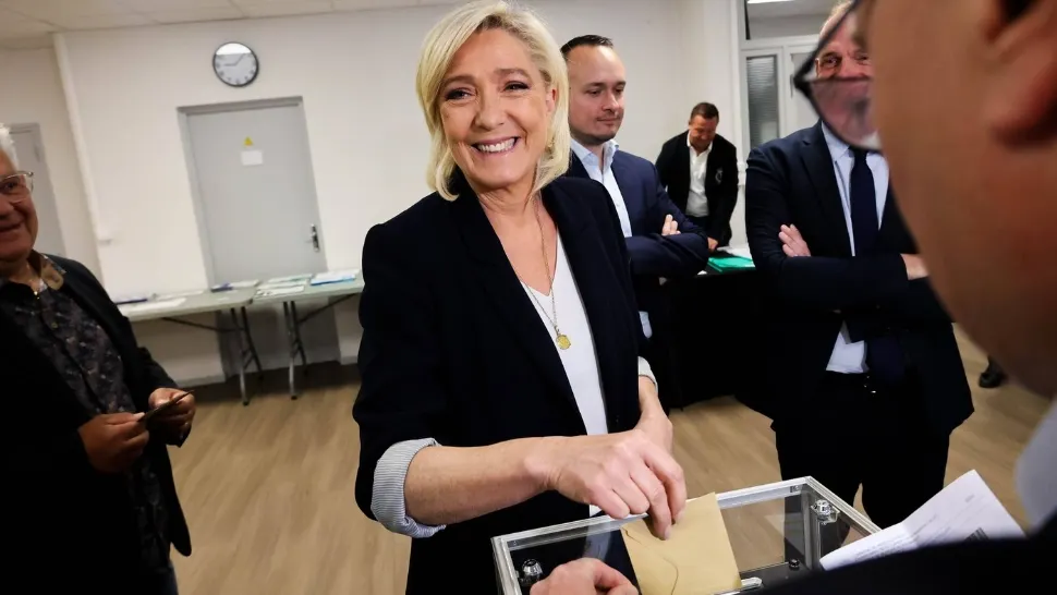Ascensiunea extremei drepte în Franța: Partidul Marinei Le Pen obţine mai mult decât dublu faţă de formațiunea lui Macron