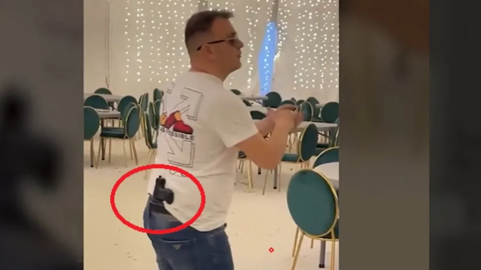 Subprefectul care dansează beat, cu pistolul la brâu, a demisionat. Detaliul uluitor din CV-ul demnitarului