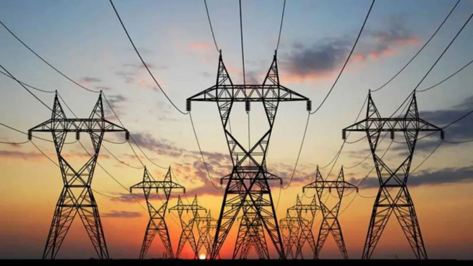 Ministrul Energiei: „Din fericire, nu sunt probleme speciale în rețeaua de energie din cauza ploilor torențiale și a vântului puternic