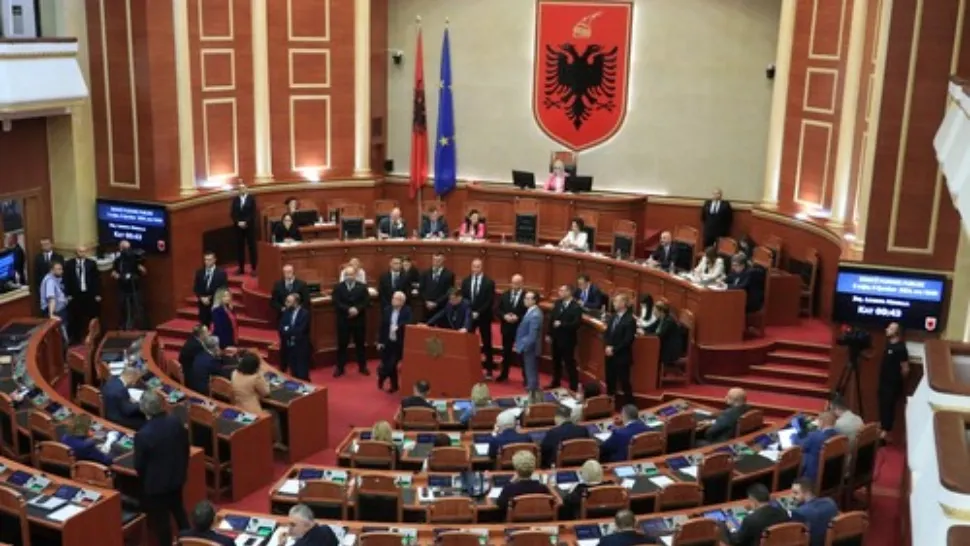 Cad capete în Albania, în urma scandalului cu Florian Coldea. Vorbe grele în parlamentul țării: „Rama a trimis 7000 de euro în fiecare lună unui agent secret român”