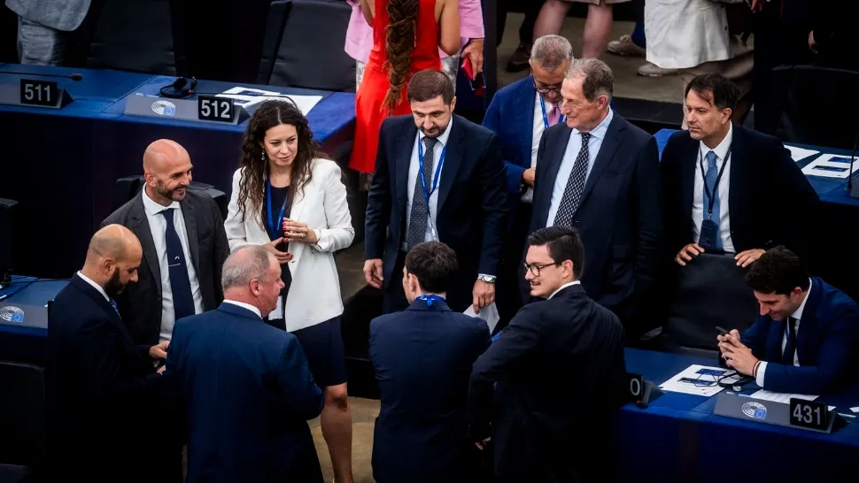 Doi români, aleși vicepreședinți în Parlamentul European. Unul dintre ei este independent