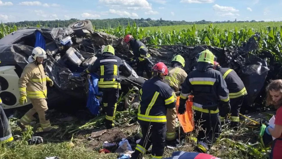 Accident rutier grav în Ucraina. 14 oameni au murit, inclusiv un copil de șase ani