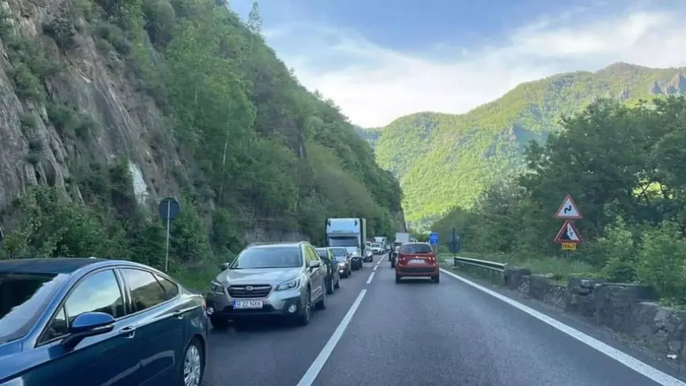 CNAIR face noi promisiuni. Din 9 august se va relua circulația auto pe Valea Oltului