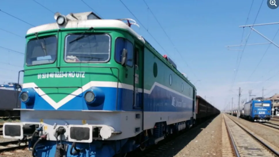 MAFIA DEȘEURILOR. Tren de 28 de vagoane, plin cu 1.500 de tone de deșeuri, oprit la intrarea în România FOTO+VIDEO