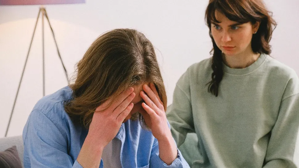 Obiceiuri banale de seară care trebuie evitate pentru a reduce riscul de AVC. Multă lume le are!