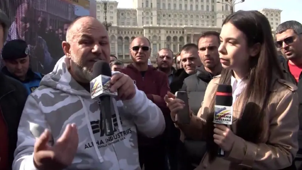 Caravana "România Suverană" descinde vineri în mijlocul minerilor revoltați de recalcularea pensiilor 