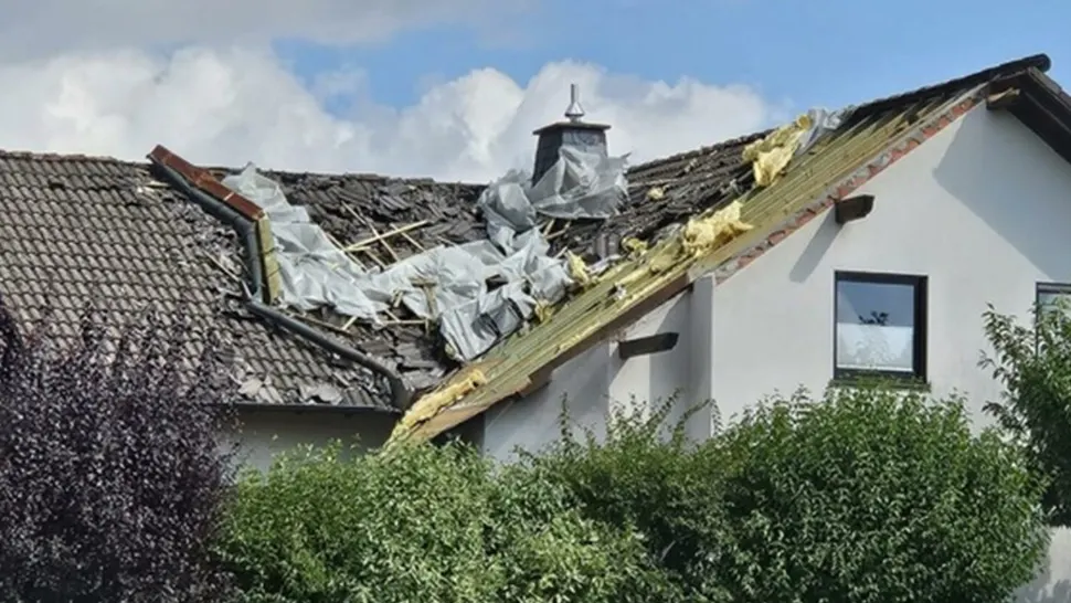 Furia Naturii:  O tornadă a distrus un oraș cu 25.000 de locuitori din Germania
